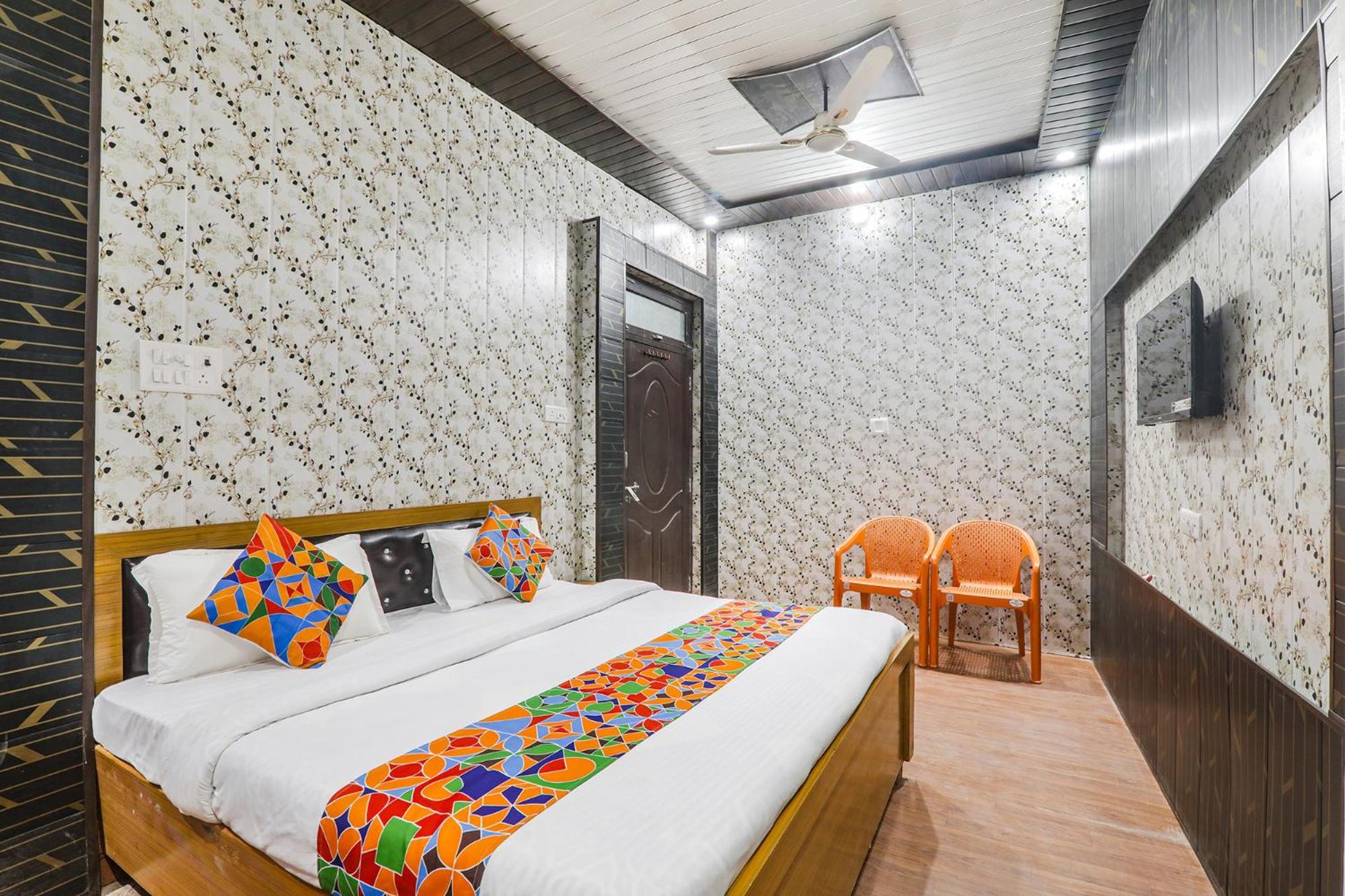 Fabexpress Milan Palace Ayodhya Exterior foto