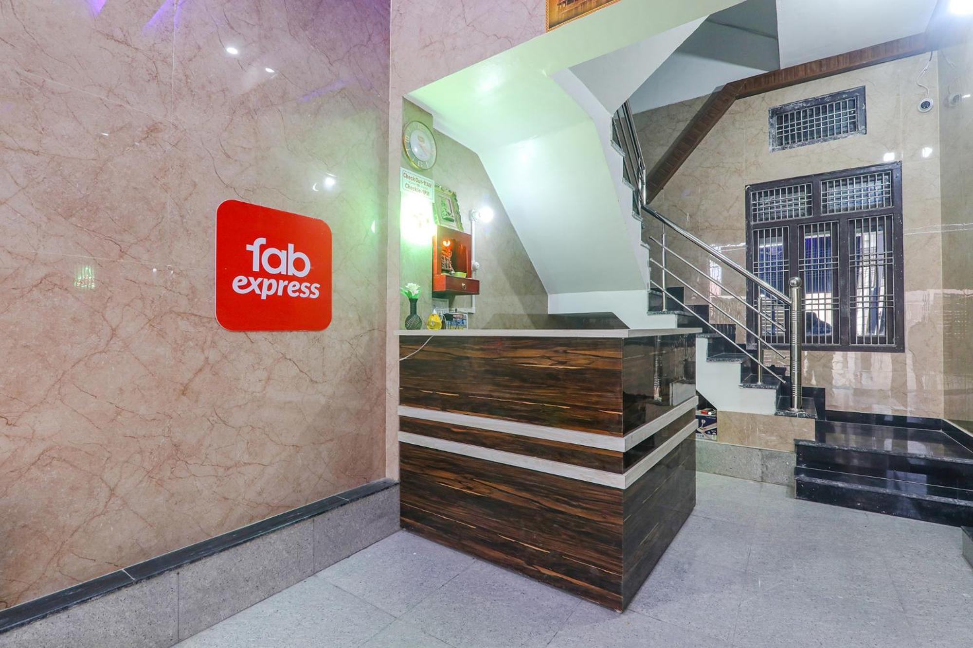Fabexpress Milan Palace Ayodhya Exterior foto